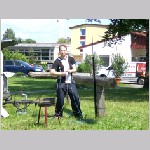 09_Rainer schnitzt Antenne.jpg